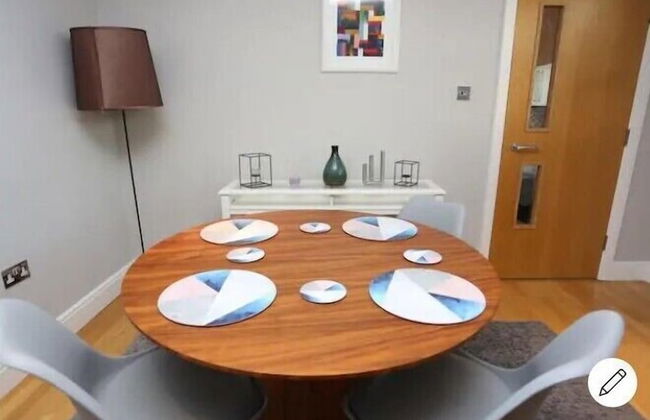 3 Beds 2 Baths Penthouse - Photo 8
