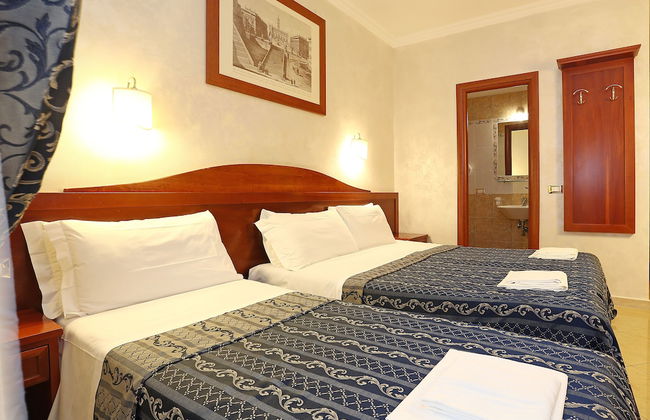 AdoraSuite B&B - Photo 19