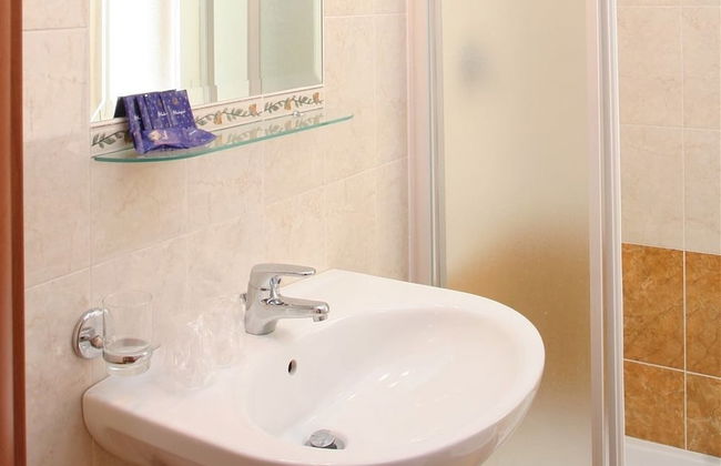 AdoraSuite B&B - Photo 39