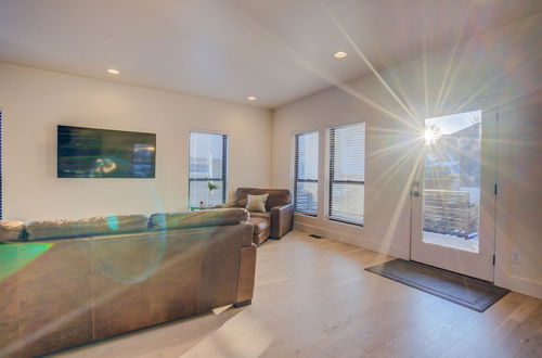 Photo 20 - 6bd3.5ba?downtown Modern Luxury W/hot Tub?