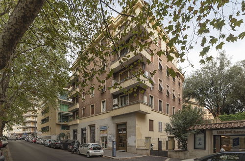 Photo 1 - Piazza Re di Roma Apartment