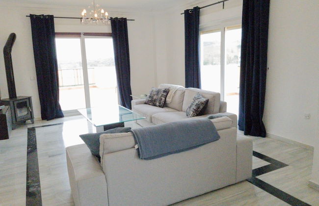 Penthouse Mijas Golf Getaway - Photo 17