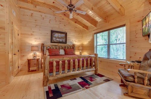 Photo 4 - Lover's Hideaway by Jackson Mountain Rentals