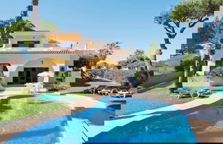Foto 1 - Modern Villa in an Exclusive Residential Area With a Private Swimming Pool