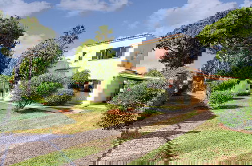 Foto 35 - Modern Villa in an Exclusive Residential Area With a Private Swimming Pool