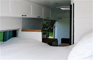 Photo 1 - Superb 4 Berth Campervan With Kingsize bed