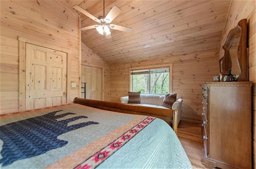 Photo 18 - Firefly-pristine Mountain Cabin With hot tub Screened Porch Fire pit Wifi