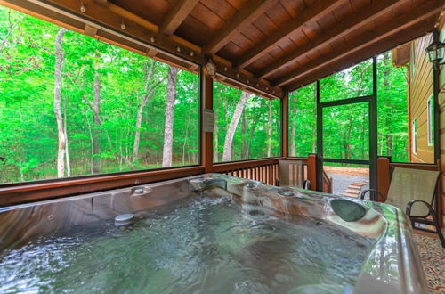 Photo 10 - Firefly-pristine Mountain Cabin With hot tub Screened Porch Fire pit Wifi