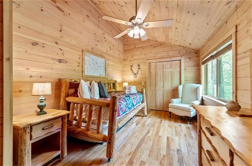 Photo 26 - Firefly-pristine Mountain Cabin With hot tub Screened Porch Fire pit Wifi