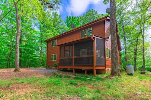 Foto 22 - Firefly-pristine Mountain Cabin With hot tub Screened Porch Fire pit Wifi