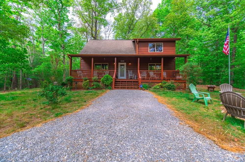 Foto 20 - Firefly-pristine Mountain Cabin With hot tub Screened Porch Fire pit Wifi