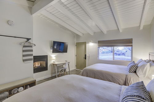 Photo 36 - Brand New Boutique Stay - Stateline, Heavenly, Beach - South Lake Chalet