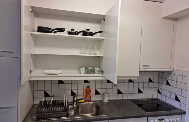 Entire Flat Close to Airport, Train, Center for 7 - Foto 14