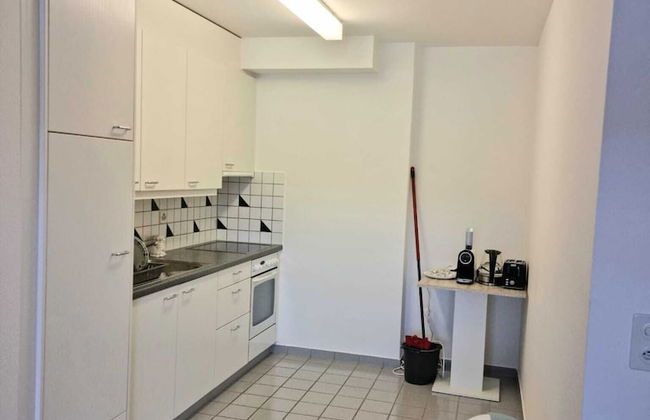 Entire Flat Close to Airport, Train, Center for 7 - Foto 16