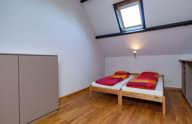 Spacious Countryside Farm Stay - Photo 2