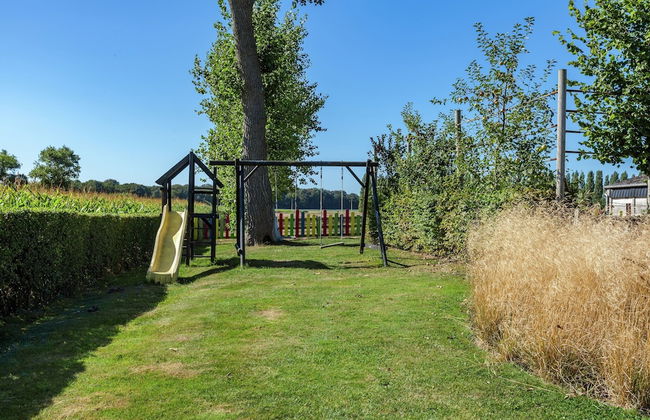 Spacious Countryside Farm Stay - Photo 24