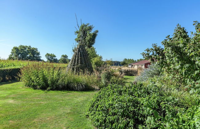 Spacious Countryside Farm Stay - Photo 20