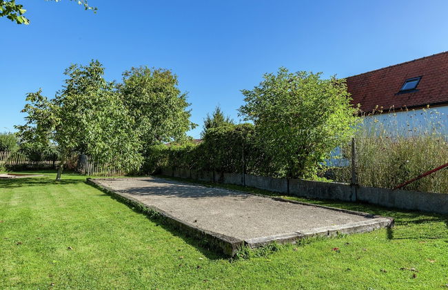 Spacious Countryside Farm Stay - Photo 22