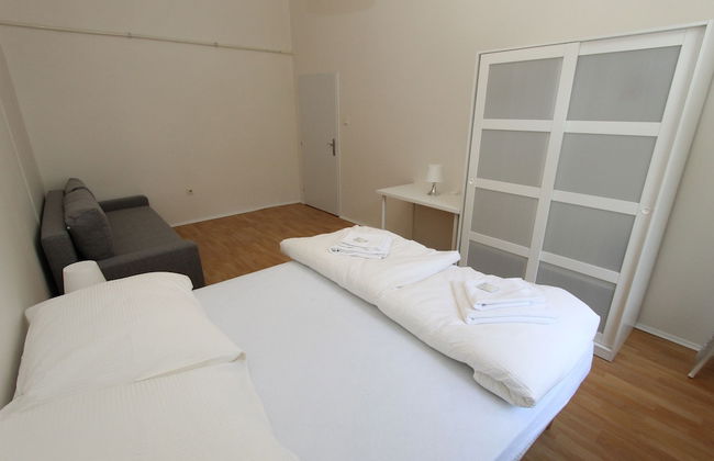 Zizka Home Apartments - Photo 11