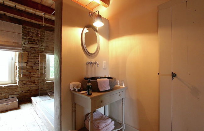 Unique Holiday Home in Virton with Hot Tub - Foto 47