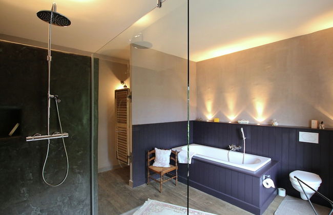 Unique Holiday Home in Virton with Hot Tub - Foto 49