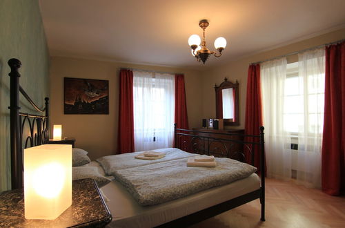 Photo 3 - Cosy Rustic 1 Bedroom Apartment in Mala Strana