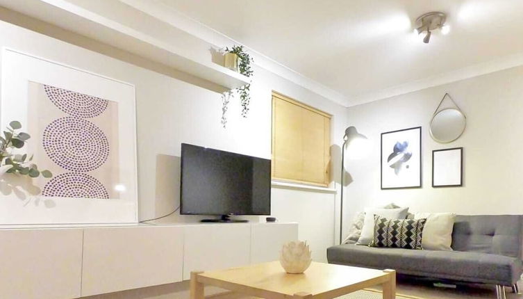 Photo 1 - Central Spacious & Stylish Apartment