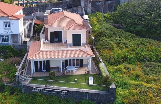 P Delgada 3-bed House, Sleeps 6, Parking & Seaview - Foto 33