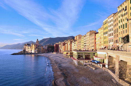 Photo 13 - Acquario Genova 10 300mt From Sea Centre