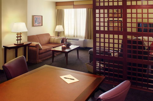 Photo 14 - Larkspur Landing Renton - An All-Suite Hotel