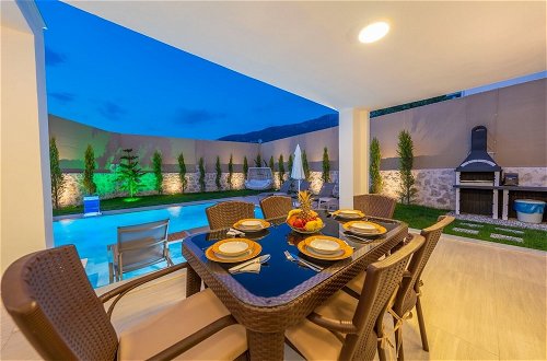 Photo 45 - Luxury 4-bed Villa With Private Pool and Jacuzzi