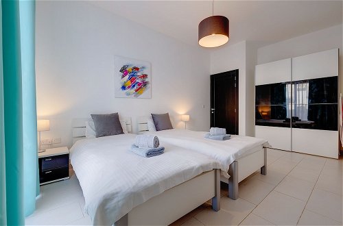 Photo 5 - Marvellous Apartment With Valletta and Harbour Views
