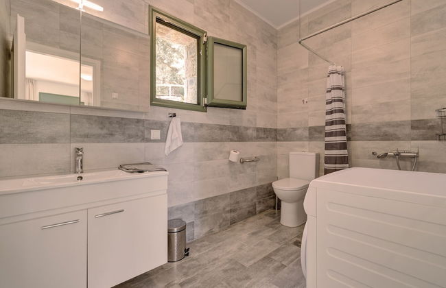 Ouzo Stone Studio - Photo 9