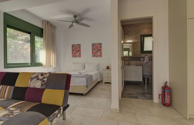 Ouzo Stone Studio - Photo 13