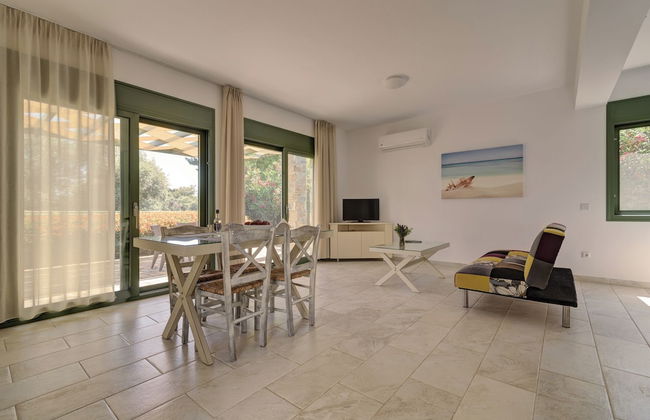 Ouzo Stone Studio - Photo 11