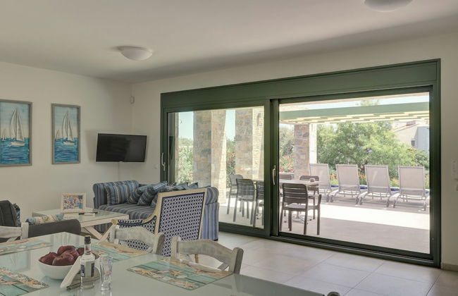 Ouzo Stone Studio - Photo 12