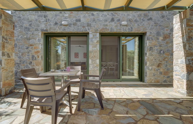 Ouzo Stone Studio - Photo 7