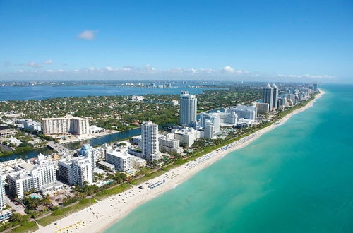 Photo 12 - Hallandale Beach Vacation Spot, Pool Beachwalk