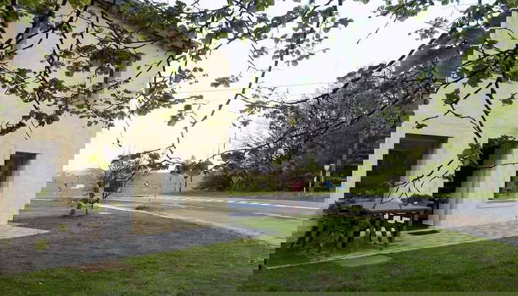 Foto 1 - Holiday Home in Florenville With Garden
