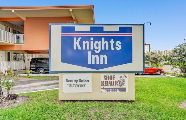 Lovely Studio/bath, Hallandale Beach, Walk to the Beach! Pool & Free Parking! - Foto 9