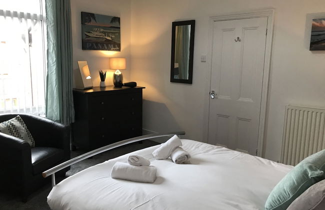 Bright Spacious 3-bed With Office & Patio, Preston - Foto 15