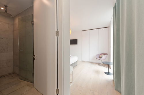 Photo 12 - Double Penthouse en suite - hiphipstay