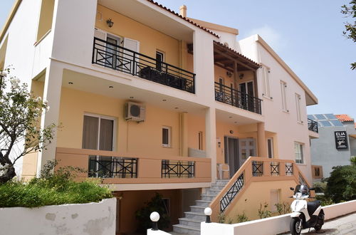 Photo 47 - Manos Beachside Apartments