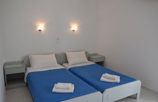 Photo 3 - Manos Beachside Apartments