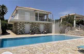 Foto 1 - Luxurious Villa in Peloponnese With Large Private Pool