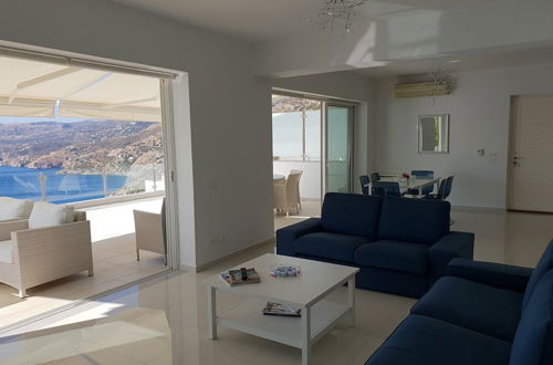 Photo 17 - Luxurious Suite Athena Near To Beach