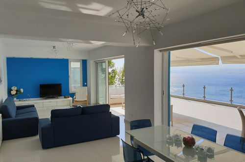 Foto 22 - Luxurious Suite Athena Near To Beach