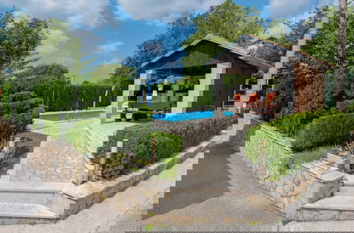 Foto 21 - Holiday Home in Lindar With Pool