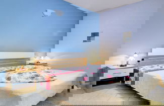 Foto 3 - Holiday Home in Lindar With Pool