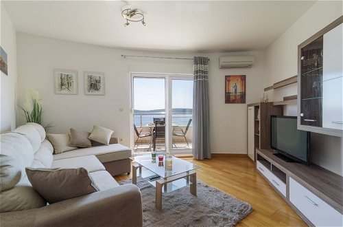Photo 10 - Pery - 2 Bedroom sea View Apartment - A1